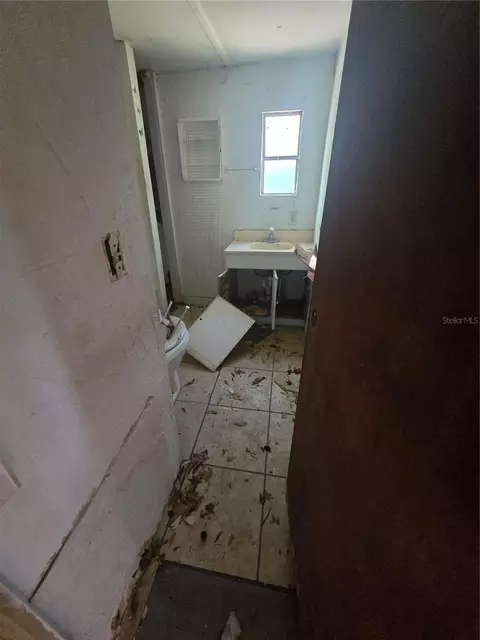1212 Pine St, Starke, FL 32091 photo 3