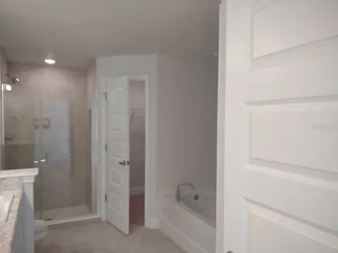 Bath - 1772 SW 168th Loop, Ocala, FL 34473 photo 1 of 3