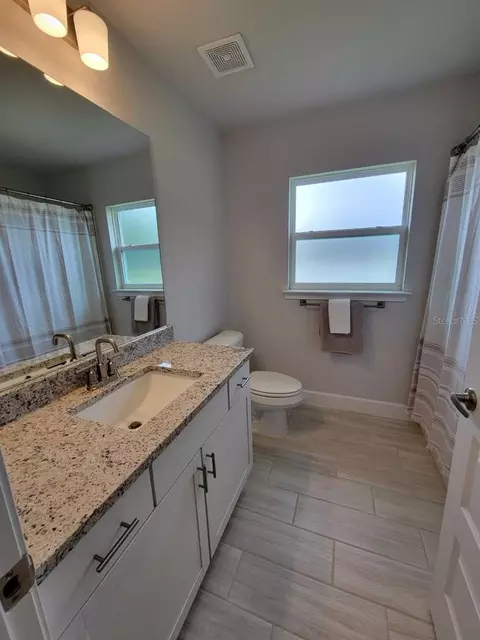 Bath - 1772 SW 168th Loop, Ocala, FL 34473 photo 3 of 3