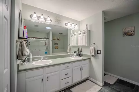 Bath - 8327 SW 79th Cir, Ocala, FL 34476 photo 2 of 4