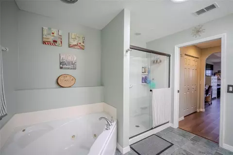 Bath - 8327 SW 79th Cir, Ocala, FL 34476 photo 3 of 4