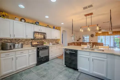 Kitchen - 8327 SW 79th Cir, Ocala, FL 34476 photo 3 of 4