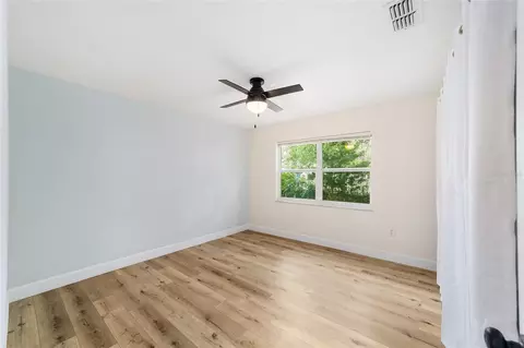 Bedroom - 825 SE 13th St, Ocala, FL 34471 photo 1 of 4