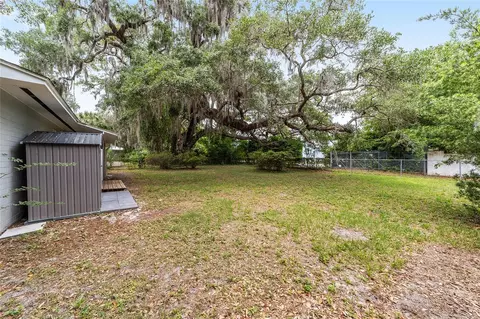Exterior - 825 SE 13th St, Ocala, FL 34471 photo 6 of 8
