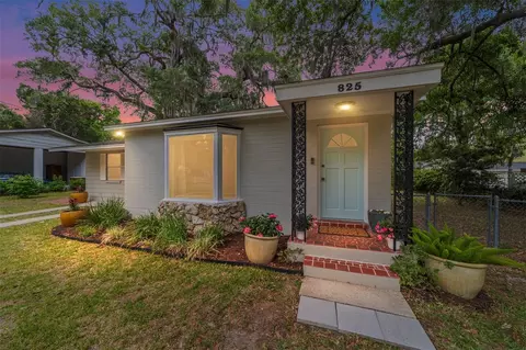 Exterior - 825 SE 13th St, Ocala, FL 34471 photo 1 of 8