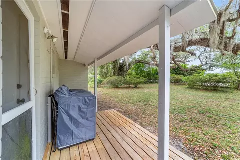 Exterior - 825 SE 13th St, Ocala, FL 34471 photo 5 of 8