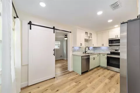 Kitchen - 825 SE 13th St, Ocala, FL 34471 photo 7 of 7