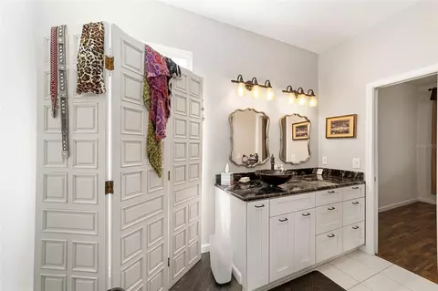 Bath - 5751 NW 25th Loop, Ocala, FL 34482 photo 2 of 4