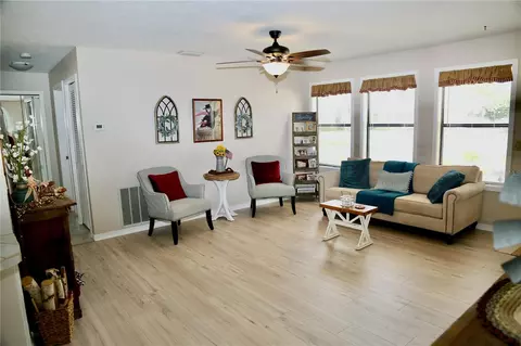 Living - 1069 SE 57th Ave, Ocala, FL 34480 photo 3 of 3