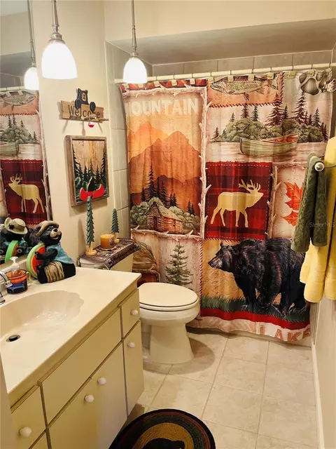 Bath - 1069 SE 57th Ave, Ocala, FL 34480 photo 4 of 4