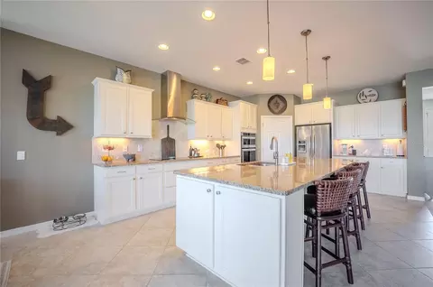 Kitchen - 9186 SW 70th Loop, Ocala, FL 34481 photo 3 of 4