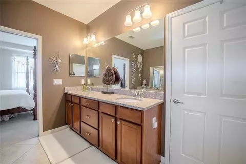 Bath - 9186 SW 70th Loop, Ocala, FL 34481 photo 8 of 9