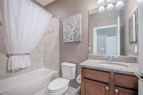 Bath - 9186 SW 70th Loop, Ocala, FL 34481 photo 2 of 9