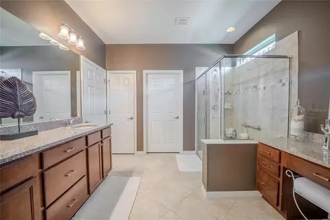 Bath - 9186 SW 70th Loop, Ocala, FL 34481 photo 7 of 9