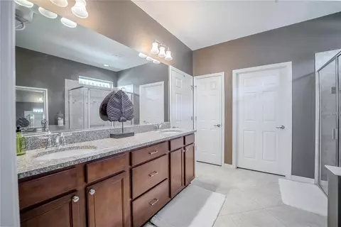 Bath - 9186 SW 70th Loop, Ocala, FL 34481 photo 5 of 9