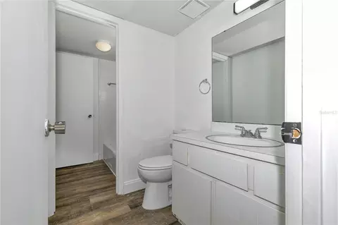Bath - 637 Silver Pass #B, Ocala, FL 34472 photo 4 of 4