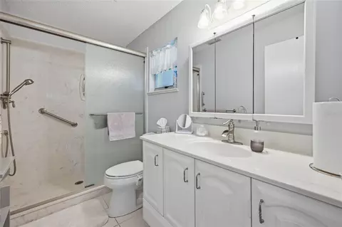 Bath - 9335 SW 85th Ter #E, Ocala, FL 34481 photo 1 of 2