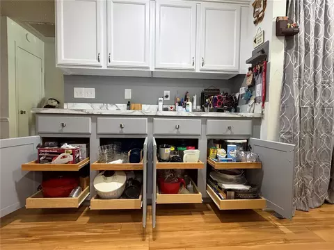 Kitchen - 9335 SW 85th Ter #E, Ocala, FL 34481 photo 5 of 10