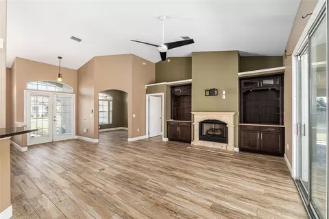 Living - 5610 SW 88th Pl, Ocala, FL 34476 photo 4 of 11
