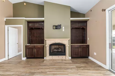 Living - 5610 SW 88th Pl, Ocala, FL 34476 photo 5 of 11