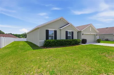 Exterior - 3902 SE 99th St, Belleview, FL 34420 photo 2 of 5