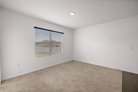 Living - 3902 SE 99th St, Belleview, FL 34420 photo 3 of 5