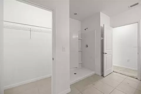 Entry Way - 3902 SE 99th St, Belleview, FL 34420 photo 3 of 4