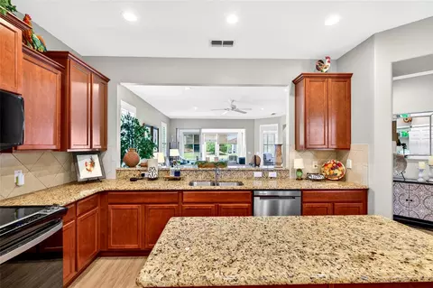Kitchen - 10134 SW 75th Street Rd, Ocala, FL 34481 photo 2 of 3