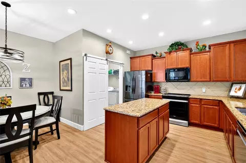 Kitchen - 10134 SW 75th Street Rd, Ocala, FL 34481 photo 3 of 3