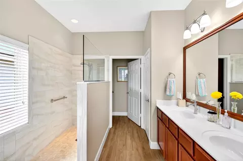 Bath - 10134 SW 75th Street Rd, Ocala, FL 34481 photo 1 of 4