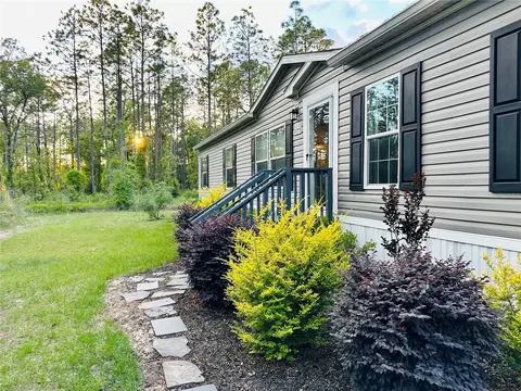 14251 SE 21st Pl, Morriston, FL 32668