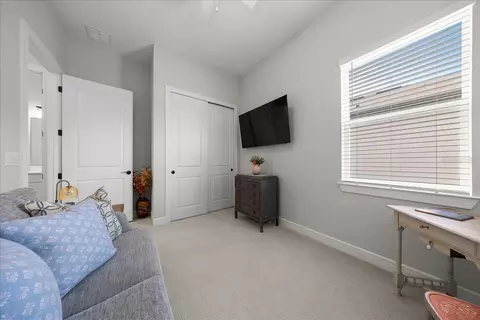 Bedroom - 6015 SW 86th Cir, Ocala, FL 34481 photo 3 of 6