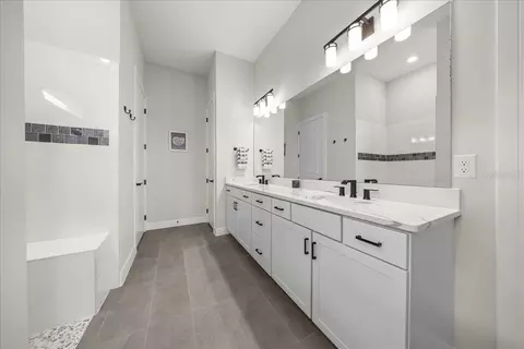 Bath - 6015 SW 86th Cir, Ocala, FL 34481 photo 4 of 5