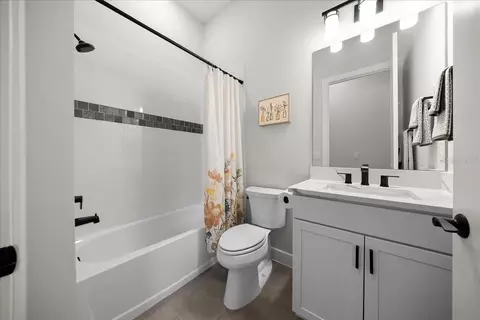 Bath - 6015 SW 86th Cir, Ocala, FL 34481 photo 2 of 5