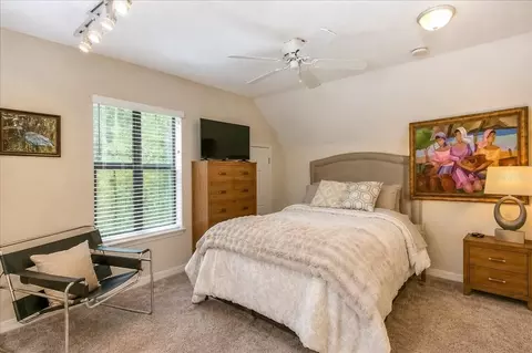 Bedroom - 411 SW 38th St, Ocala, FL 34471 photo 8 of 9