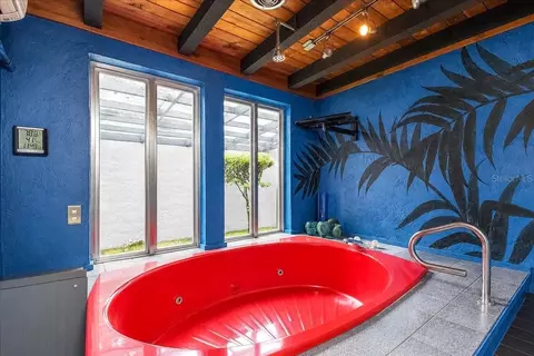 Bath - 411 SW 38th St, Ocala, FL 34471 photo 6 of 7