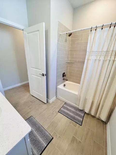 Bath - 2450 SW 170th Loop, Ocala, FL 34473 photo 2 of 3