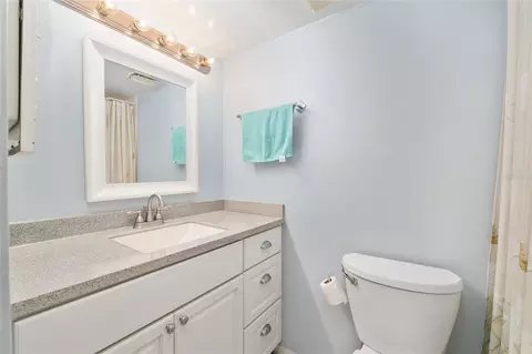 Bath - 467 SE Midway Dr #A, Ocala, FL 34472 photo 3 of 4