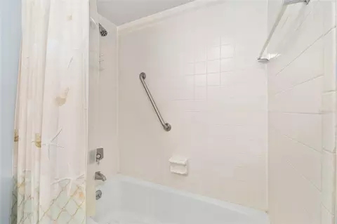 Bath - 467 SE Midway Dr #A, Ocala, FL 34472 photo 4 of 4