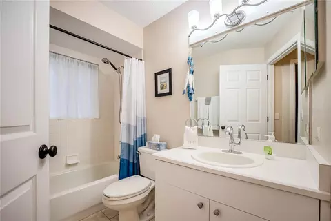 Bath - 9 Buffalo View Ln, Palm Coast, FL 32137 photo 4 of 4