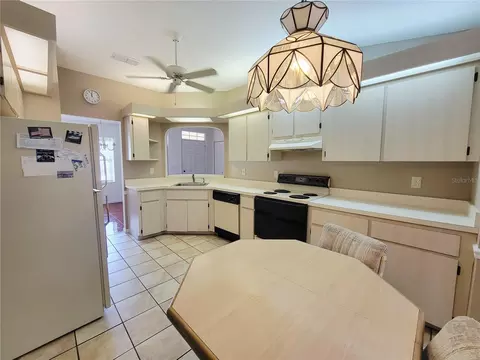 Kitchen - 8090 SW 116th Loop, Ocala, FL 34481 photo 4 of 4