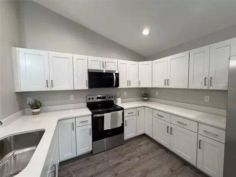 Kitchen - 47 Pine Radl, Ocala, FL 34472 photo 3 of 3