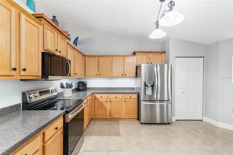 Kitchen - 13 Hemlock Trace Run, Ocala, FL 34472 photo 6 of 7