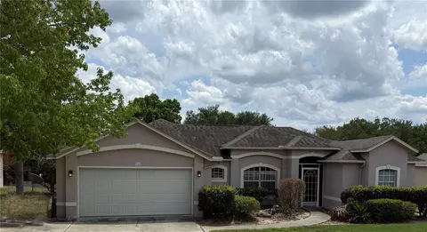 744 Meadow Park Dr, Minneola, FL 34715