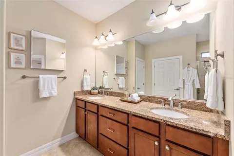 Bath - 9221 SW 70th Loop, Ocala, FL 34481 photo 1 of 3