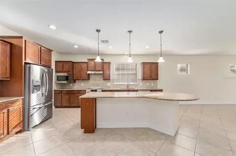 Kitchen - 9221 SW 70th Loop, Ocala, FL 34481 photo 4 of 5