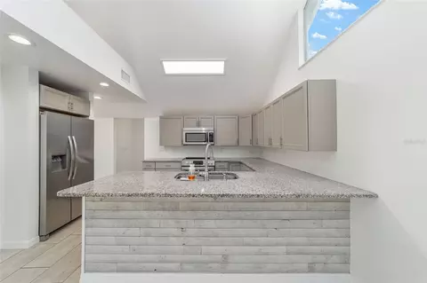 Kitchen - 2159 SE 7th Ter, Ocala, FL 34471 photo 3 of 7