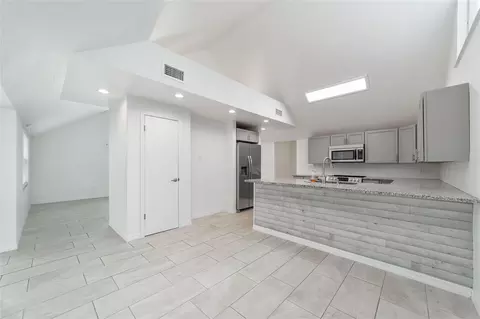 Kitchen - 2159 SE 7th Ter, Ocala, FL 34471 photo 1 of 7