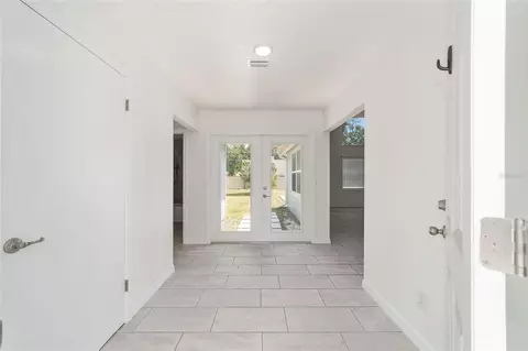 Entry Way - 2159 SE 7th Ter, Ocala, FL 34471 photo 1 of 2