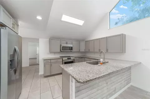 Kitchen - 2159 SE 7th Ter, Ocala, FL 34471 photo 4 of 7